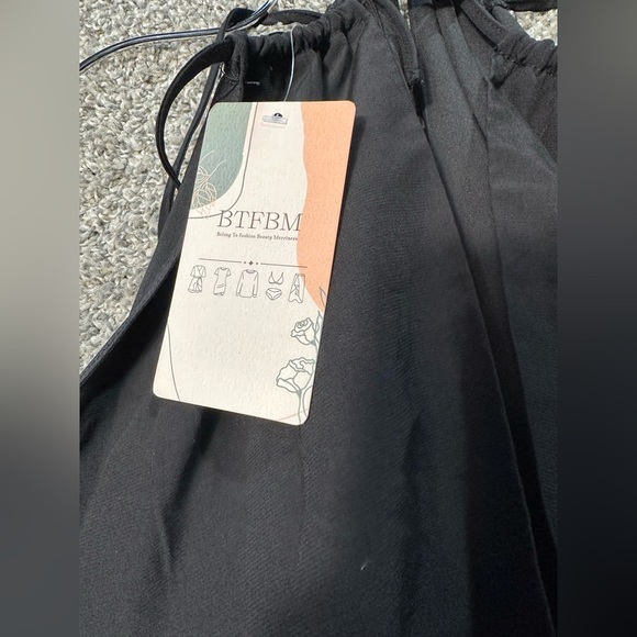 NWT Halter Cutout Strappy Maxi Dress Size Small - Picture 7 of 8